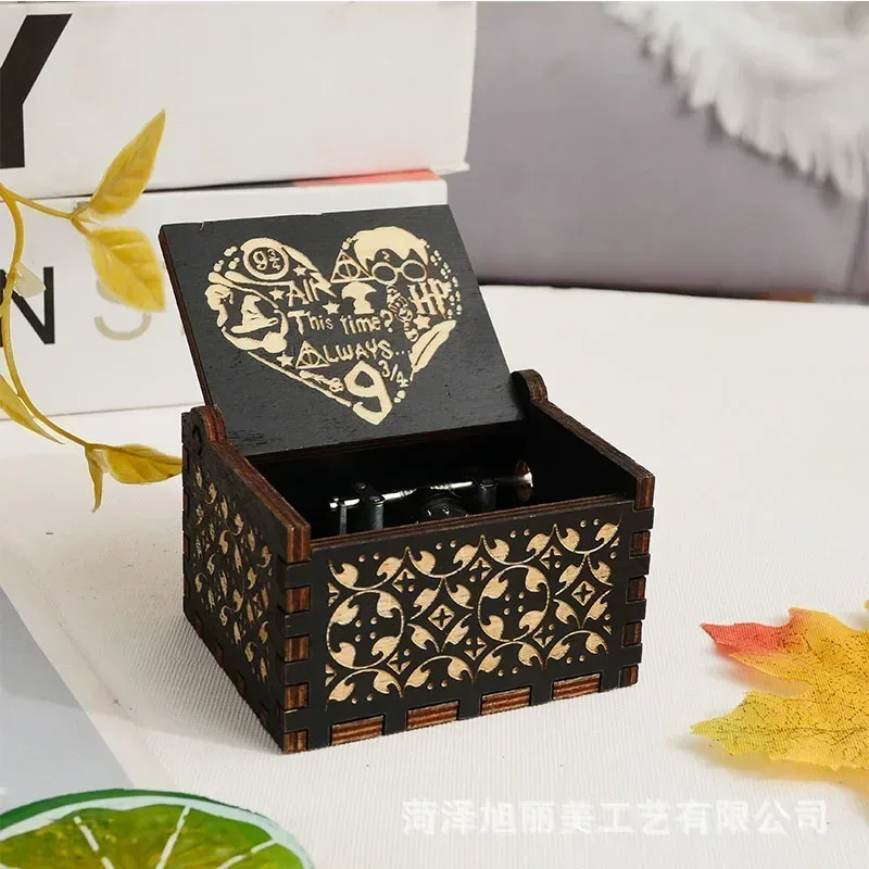 Anime Themed Hand-cranked Musi - Wood Chisel Set recension och pris